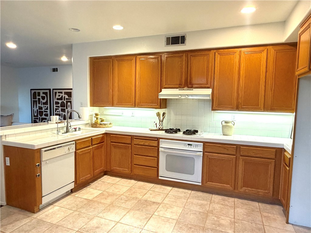 1415 Gold Shadow Property Photo 10