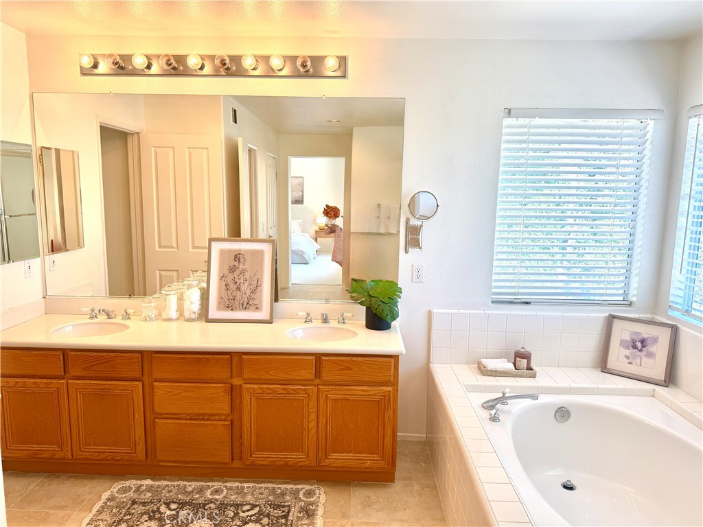 1415 Gold Shadow Property Photo 15
