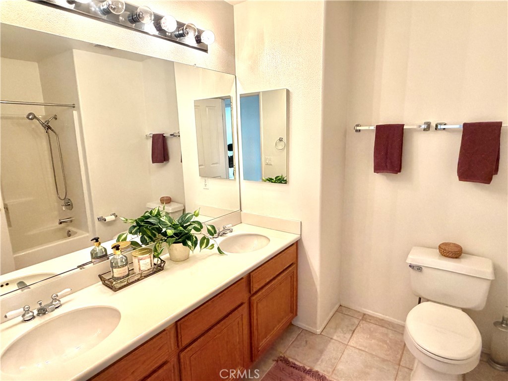 1415 Gold Shadow Property Photo 20