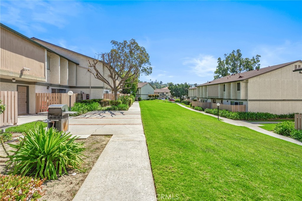 2300 S Hacienda Boulevard D4 Property Photo 14