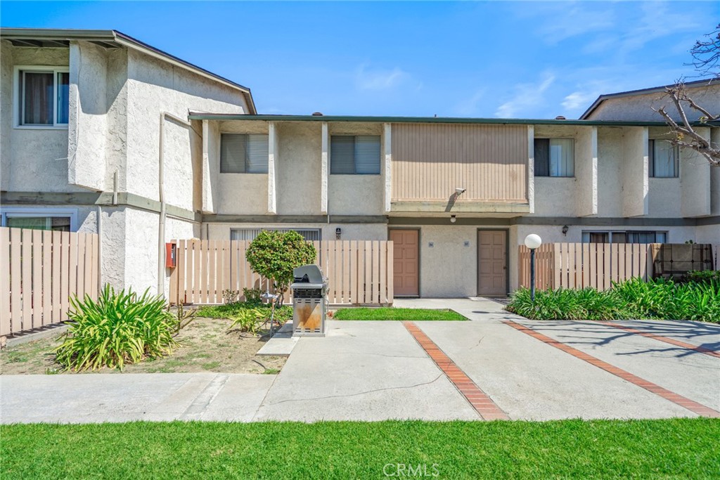 2300 S Hacienda Boulevard D4 Property Photo 15