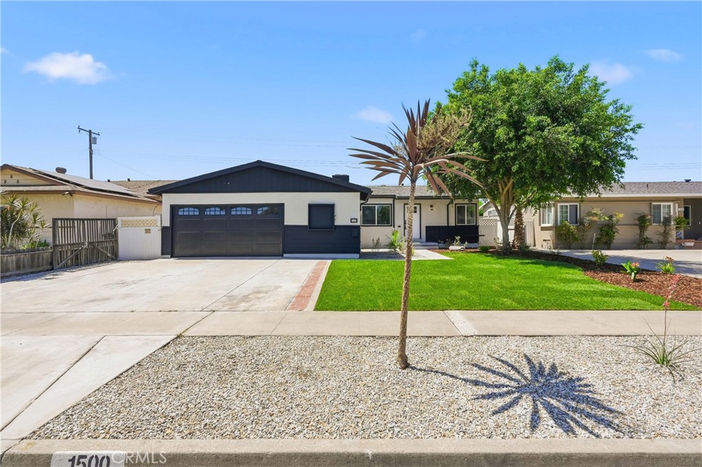 1500 W Elm Property Photo 3