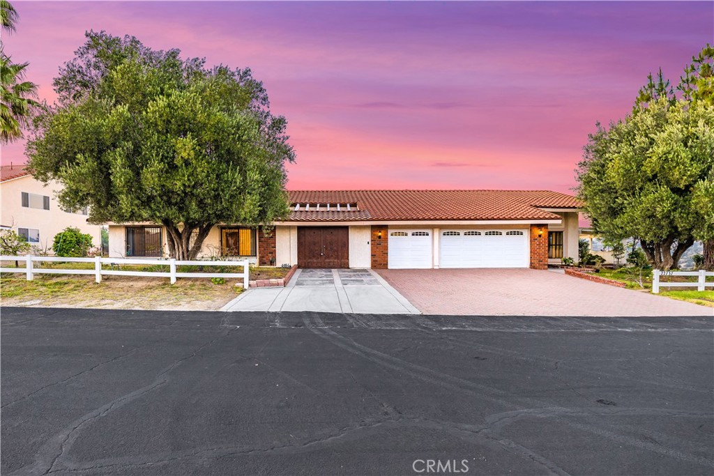 22737 Timbertop Property Photo 2