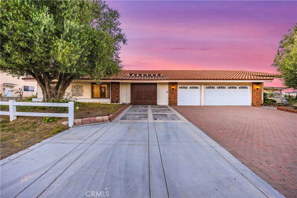 22737 Timbertop Property Photo 3