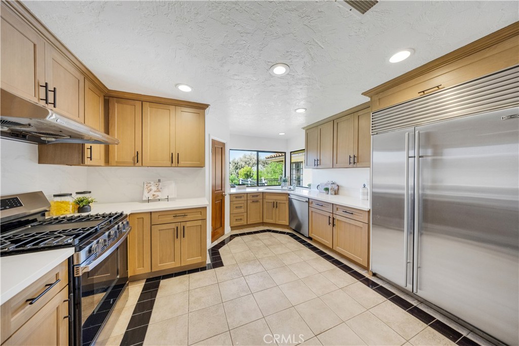 22737 Timbertop Property Photo 19