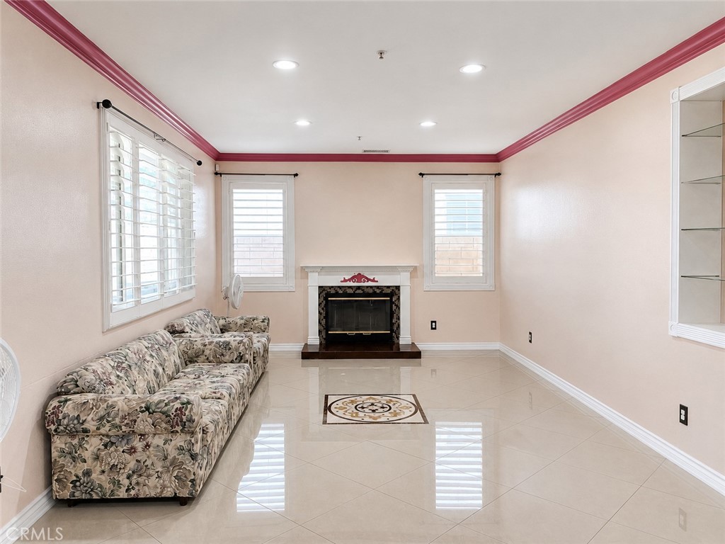 16872 Hazeltine Court Property Photo 4