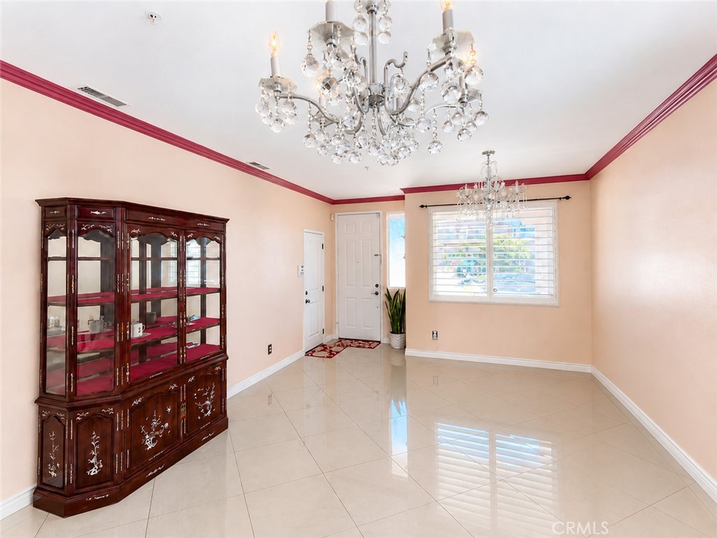 16872 Hazeltine Court Property Photo 5