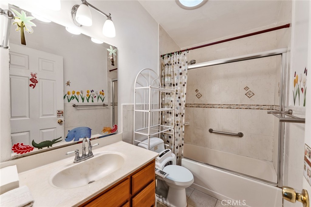 2003 Lynbrook Avenue Property Photo 12