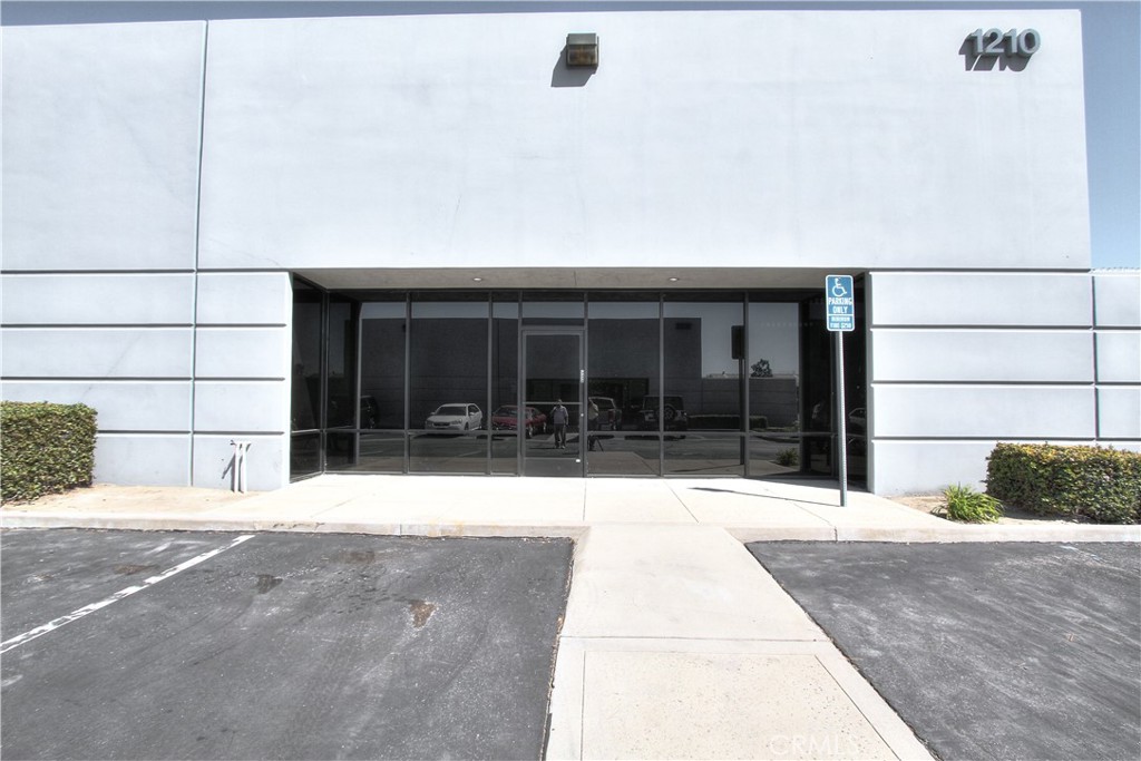 1210 E Lexington Avenue Property Photo 1