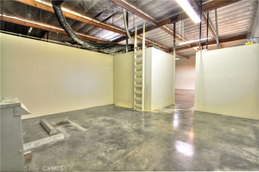1210 E Lexington Avenue Property Photo 15