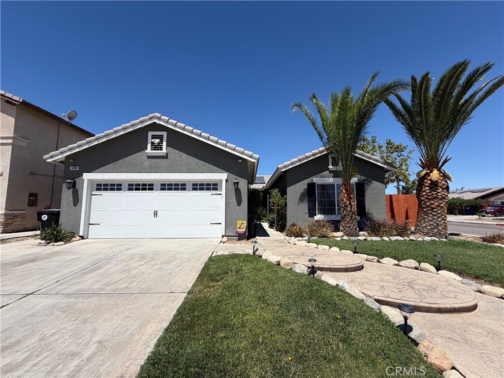 13698 Gateway Property Photo 2