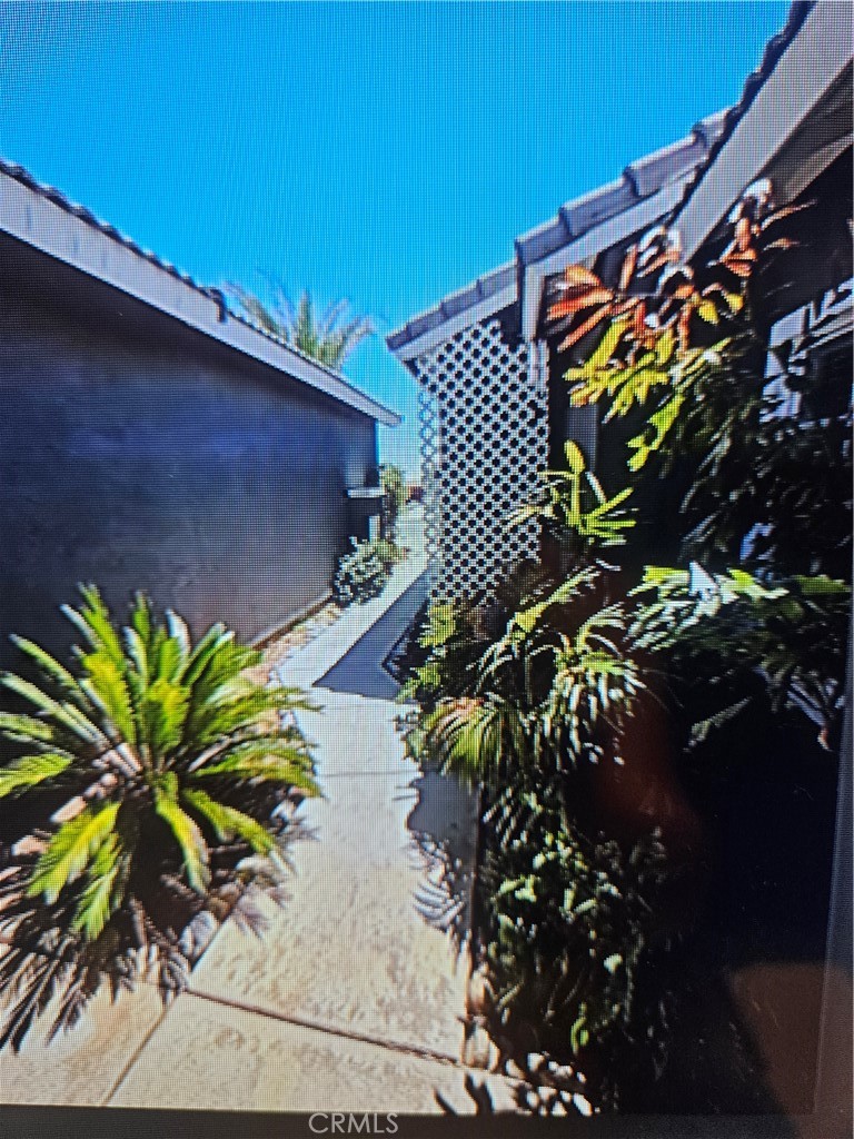 13698 Gateway Property Photo 3