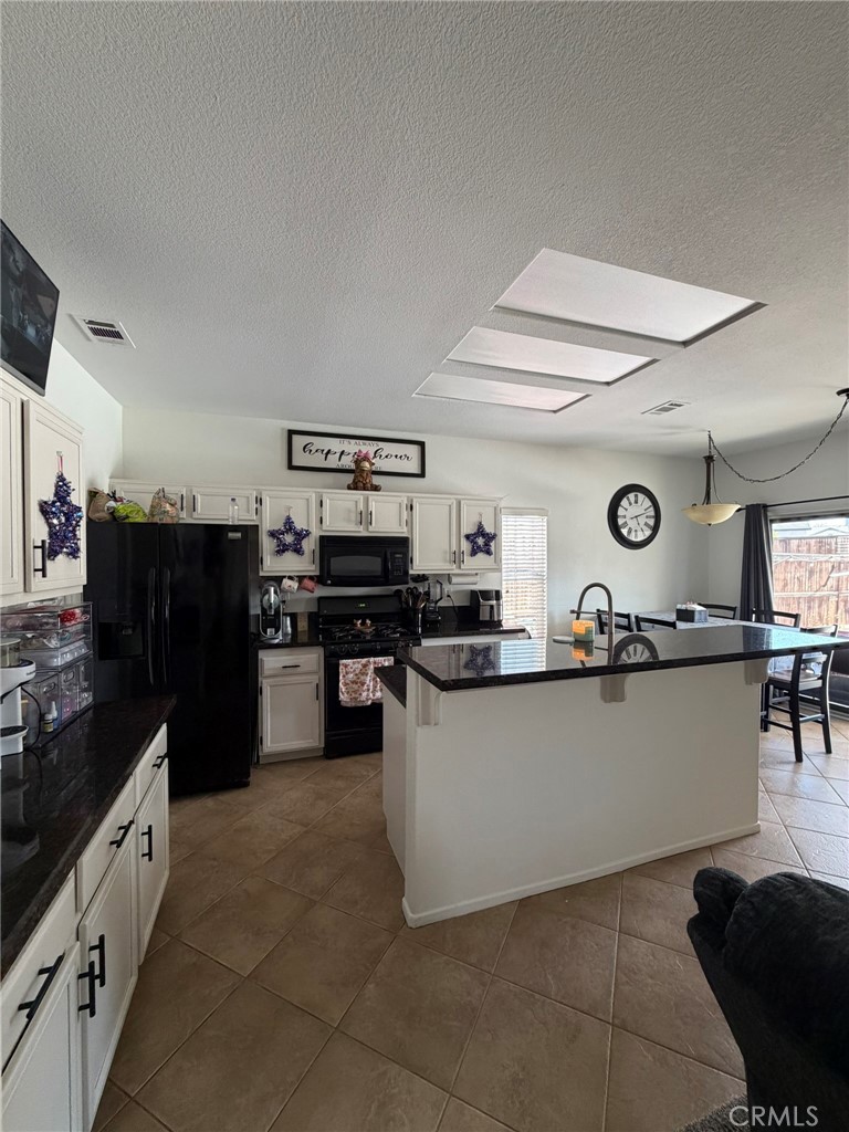 13698 Gateway Property Photo 4