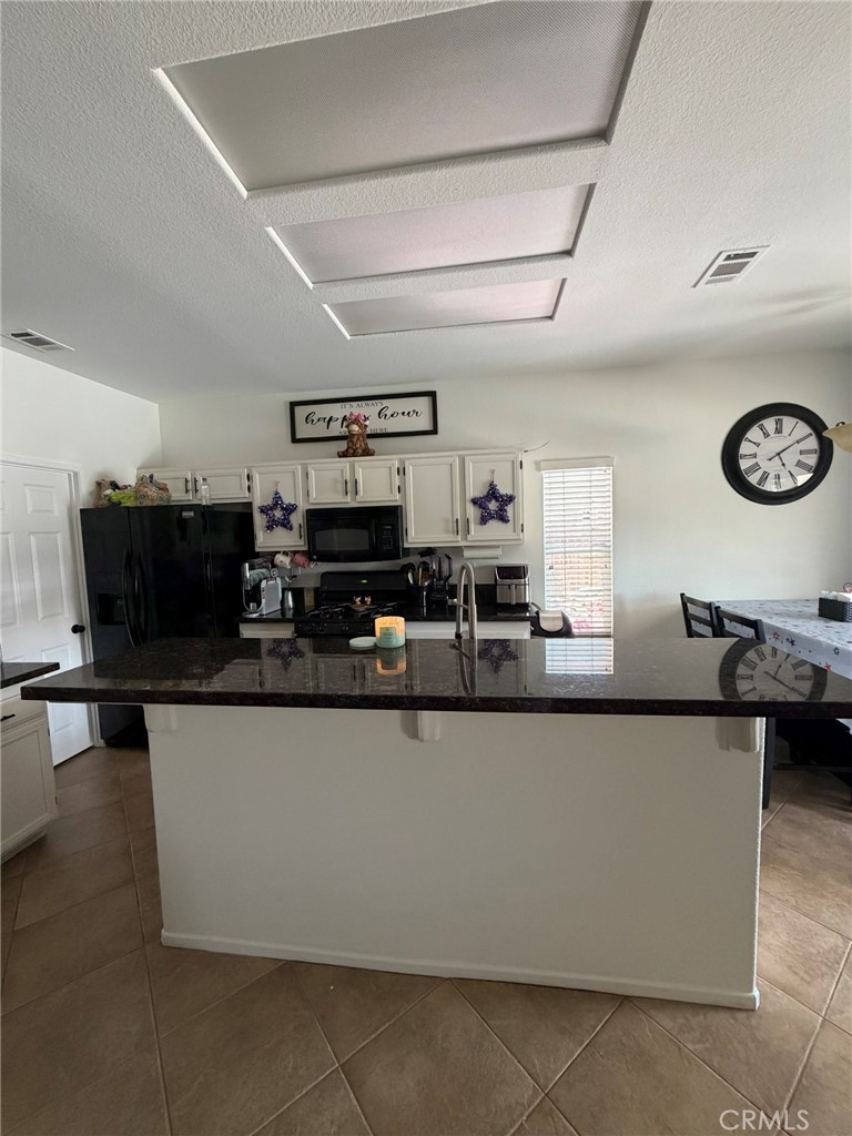13698 Gateway Property Photo 5
