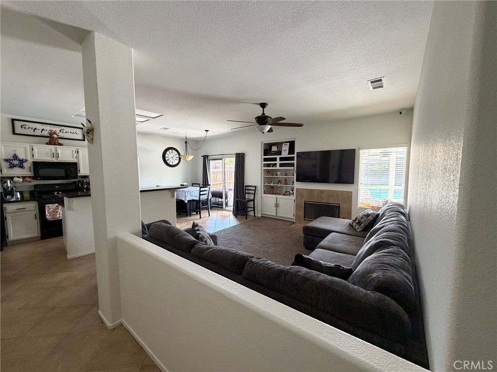 13698 Gateway Property Photo 9