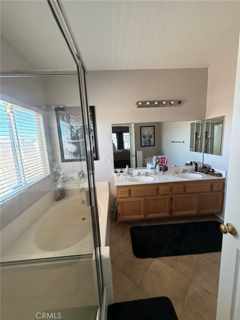 13698 Gateway Property Photo 20