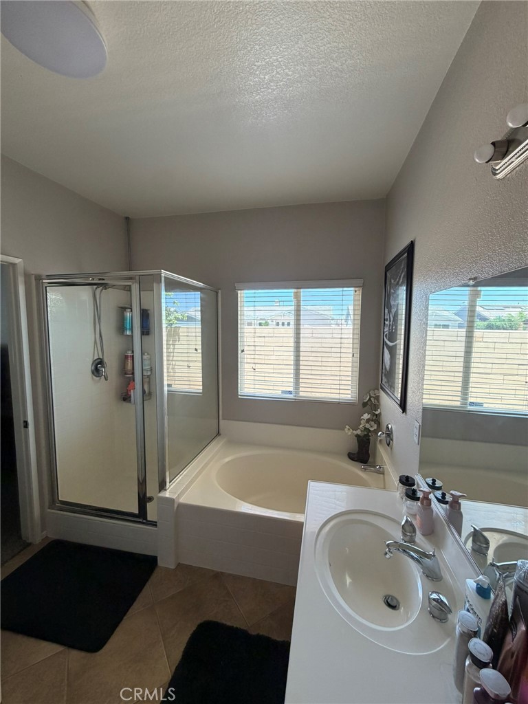 13698 Gateway Property Photo 21