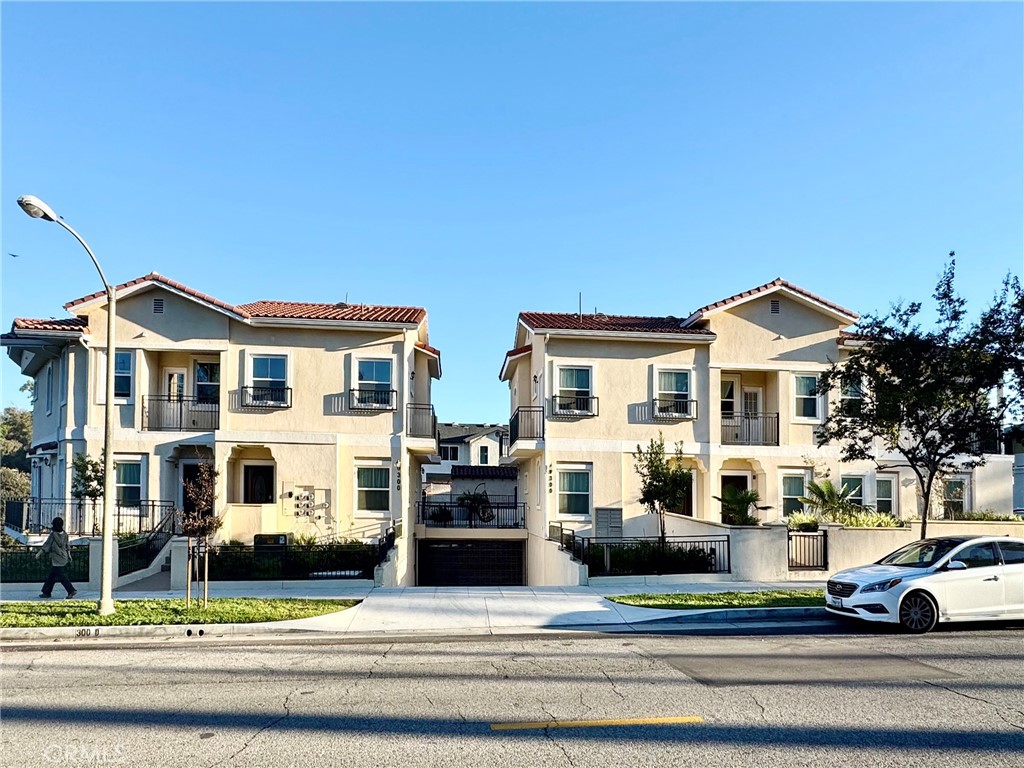 300 E Alhambra Road D Property Photo 1