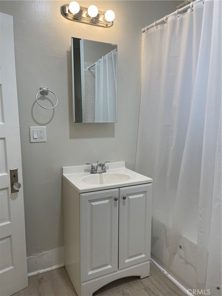 1425 W 18th St. 4 Property Photo 16