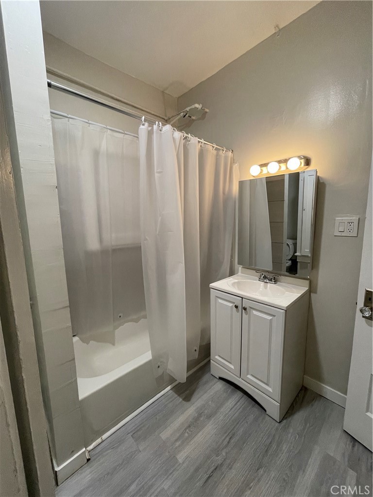 1425 W 18th St. 4 Property Photo 20