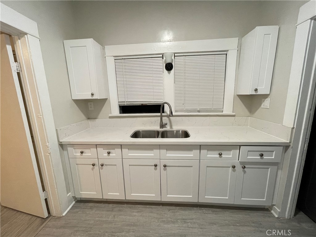 1425 W 18th St. 4 Property Photo 27