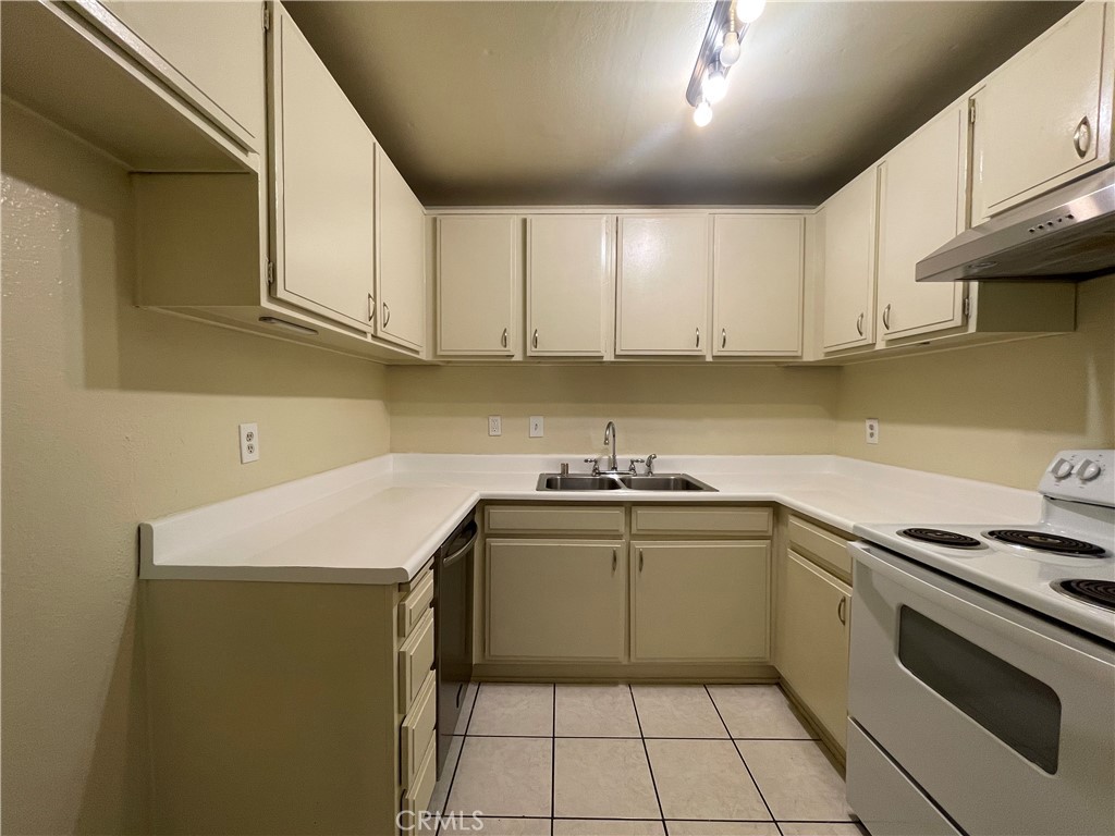 22812 Hilton Head Drive 56 Property Photo 9
