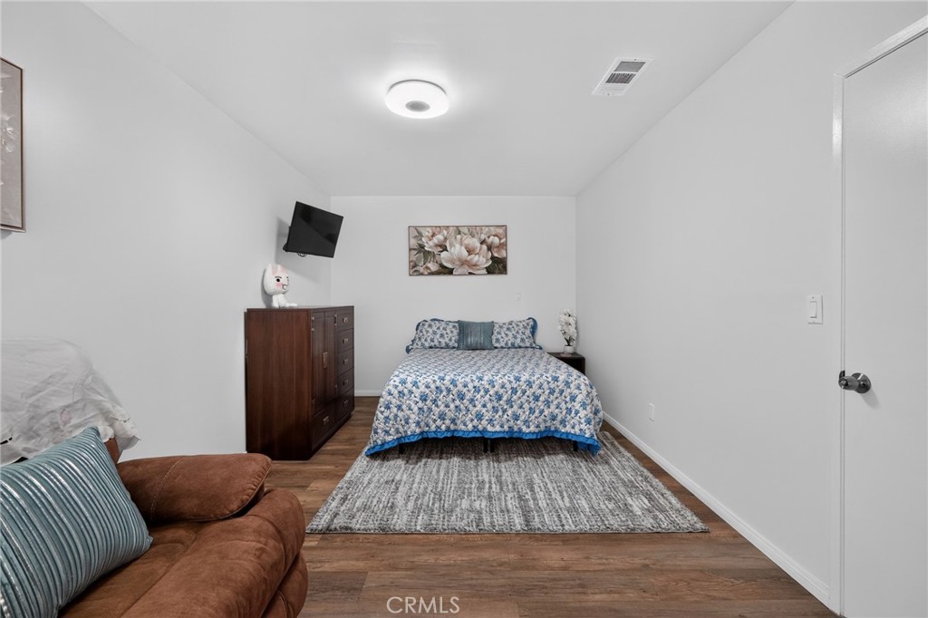 15804 Dalton Avenue Property Photo 10