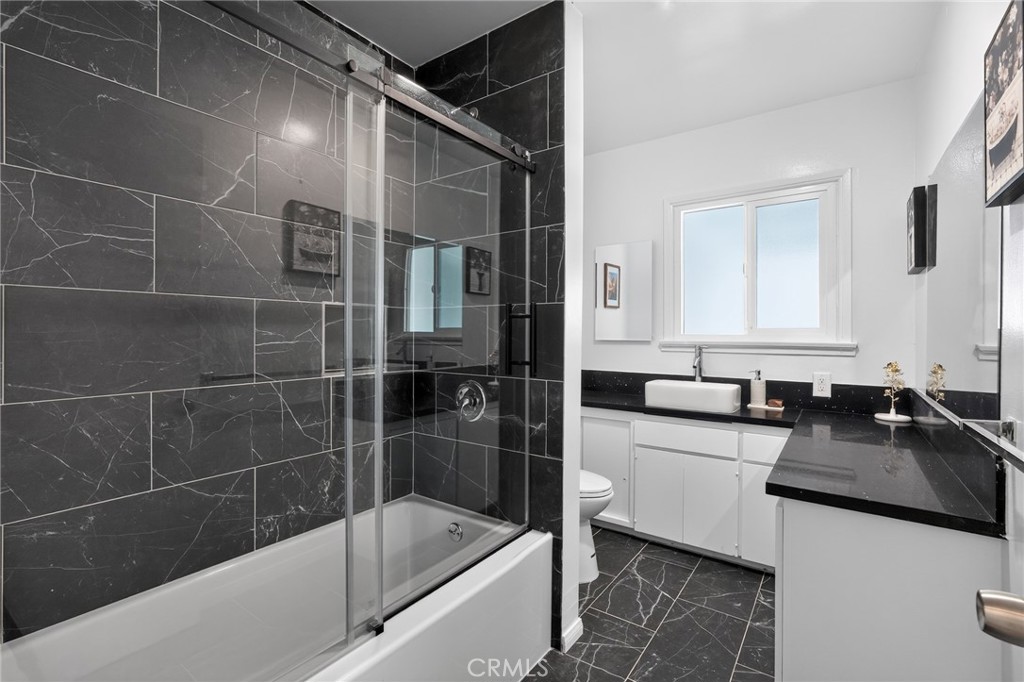 15804 Dalton Avenue Property Photo 20