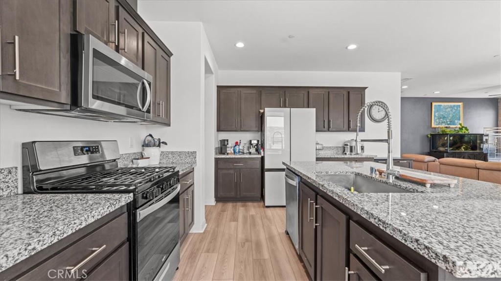 4230 Empressa Circle Property Photo 11