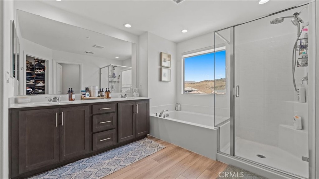 4230 Empressa Circle Property Photo 15