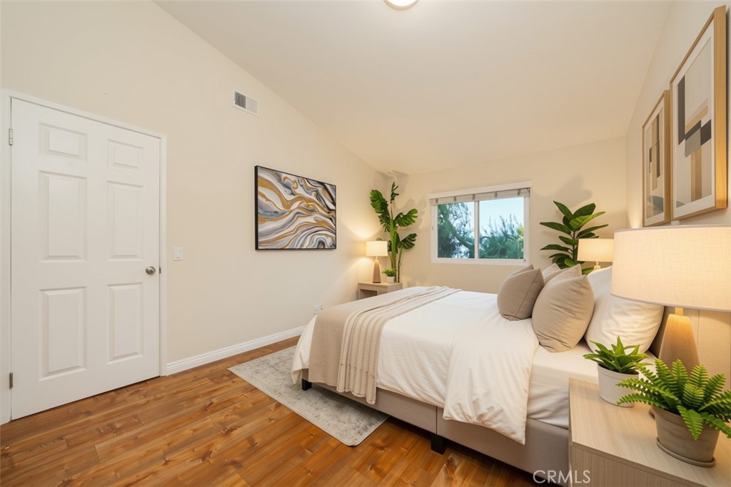 24208 Sylvan Glen A Property Photo 6