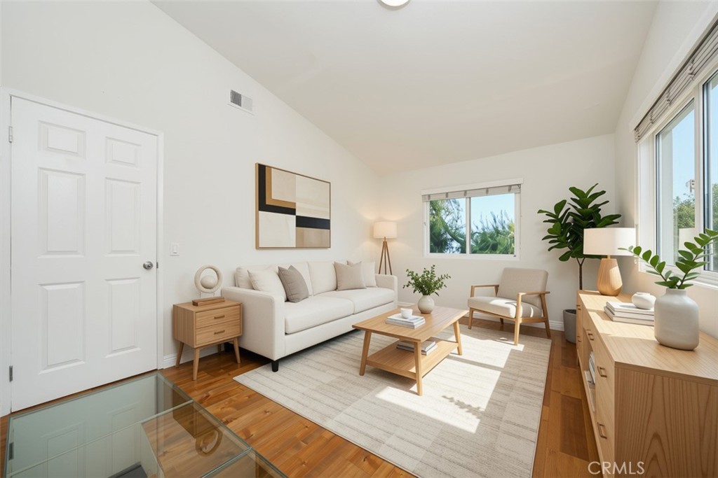 24208 Sylvan Glen A Property Photo 7