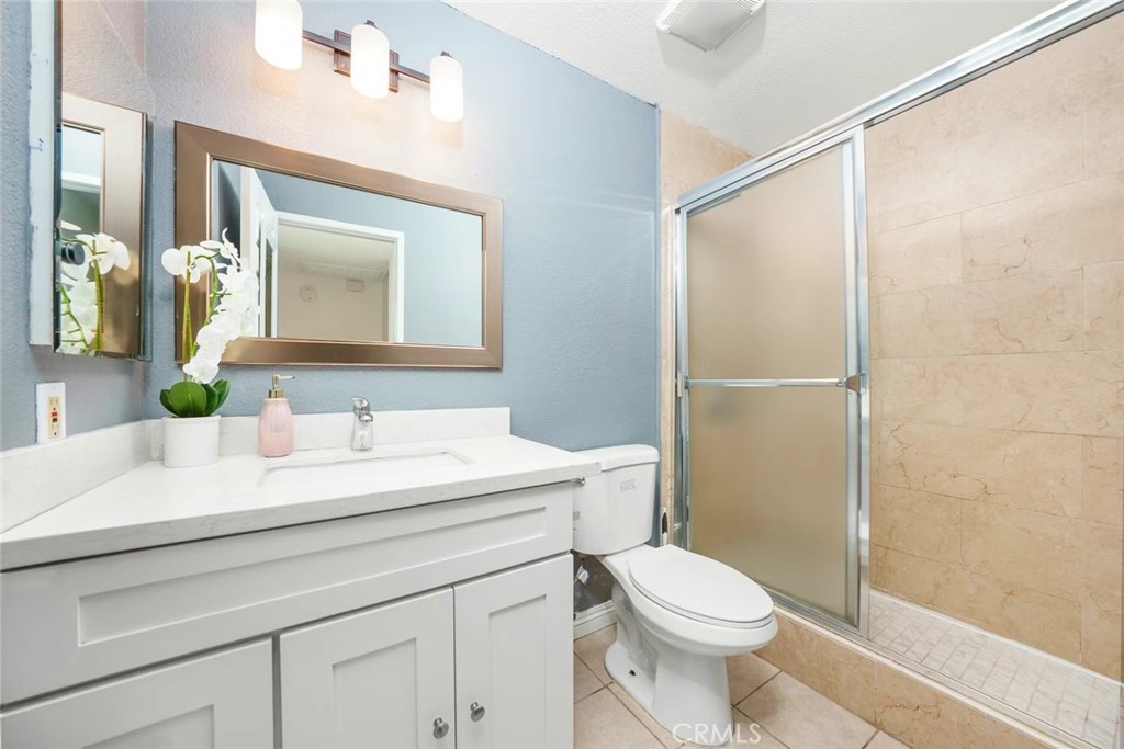 24208 Sylvan Glen A Property Photo 10