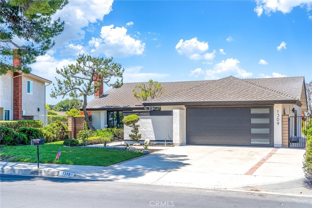 1309 Deeplawn Drive Property Photo 1