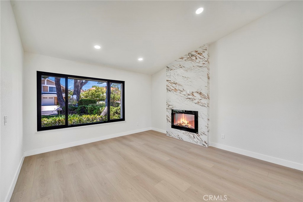 1309 Deeplawn Drive Property Photo 6