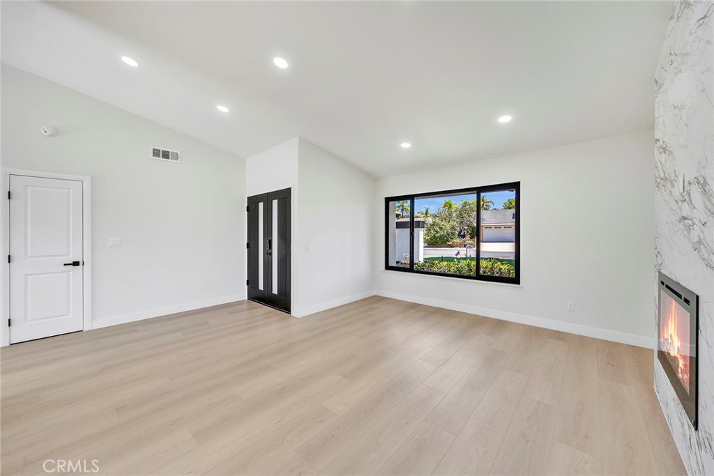 1309 Deeplawn Drive Property Photo 9