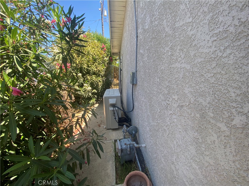 550 Whiteford Property Photo 8
