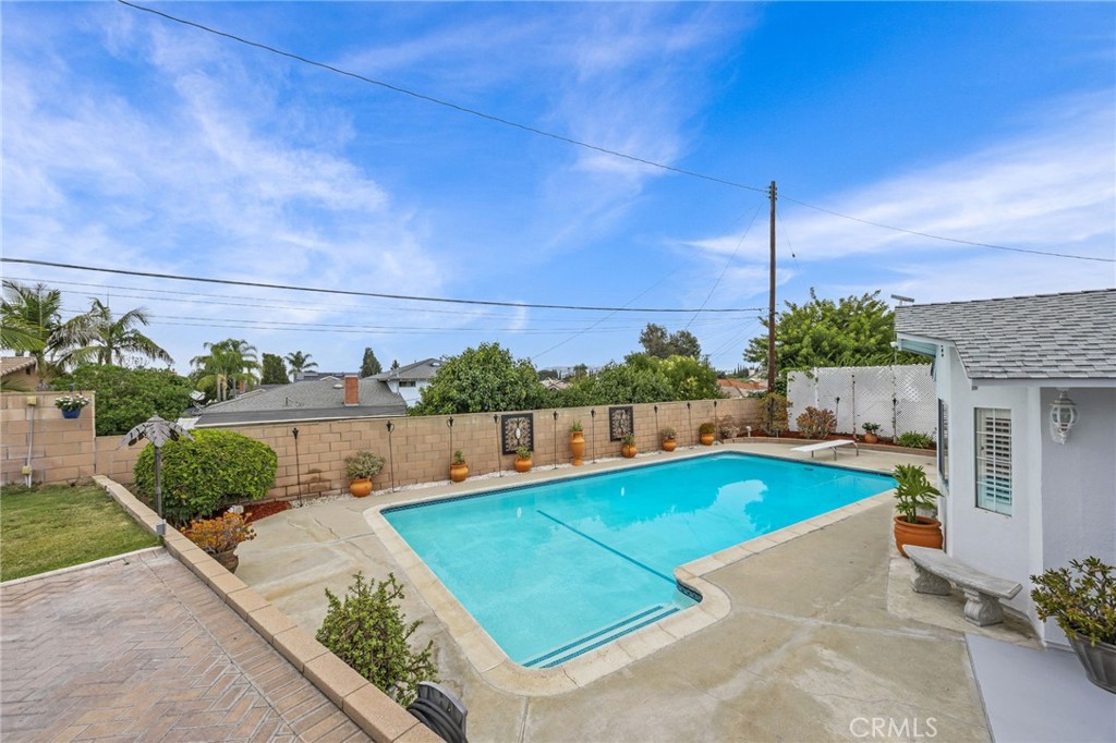 15331 Elkhill Drive Property Photo 49