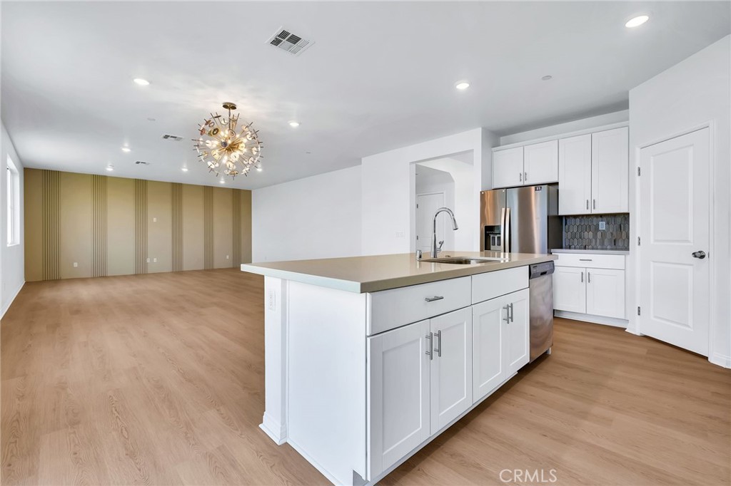 15538 Hawk St Property Photo 14