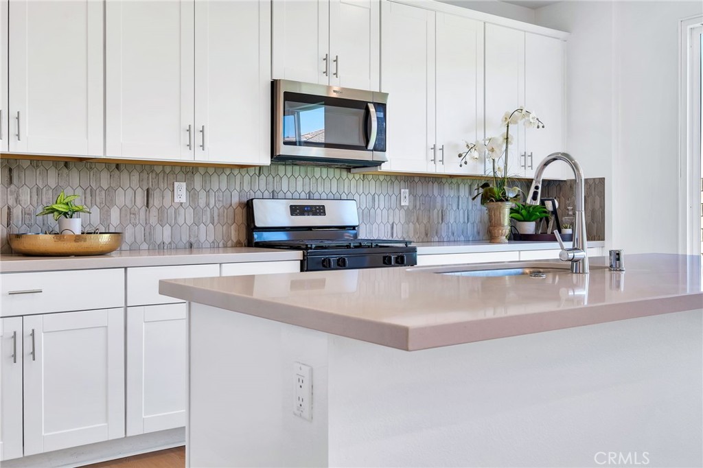 15538 Hawk St Property Photo 15