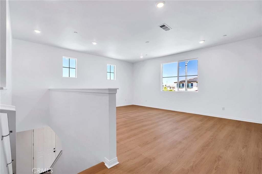 15538 Hawk St Property Photo 19