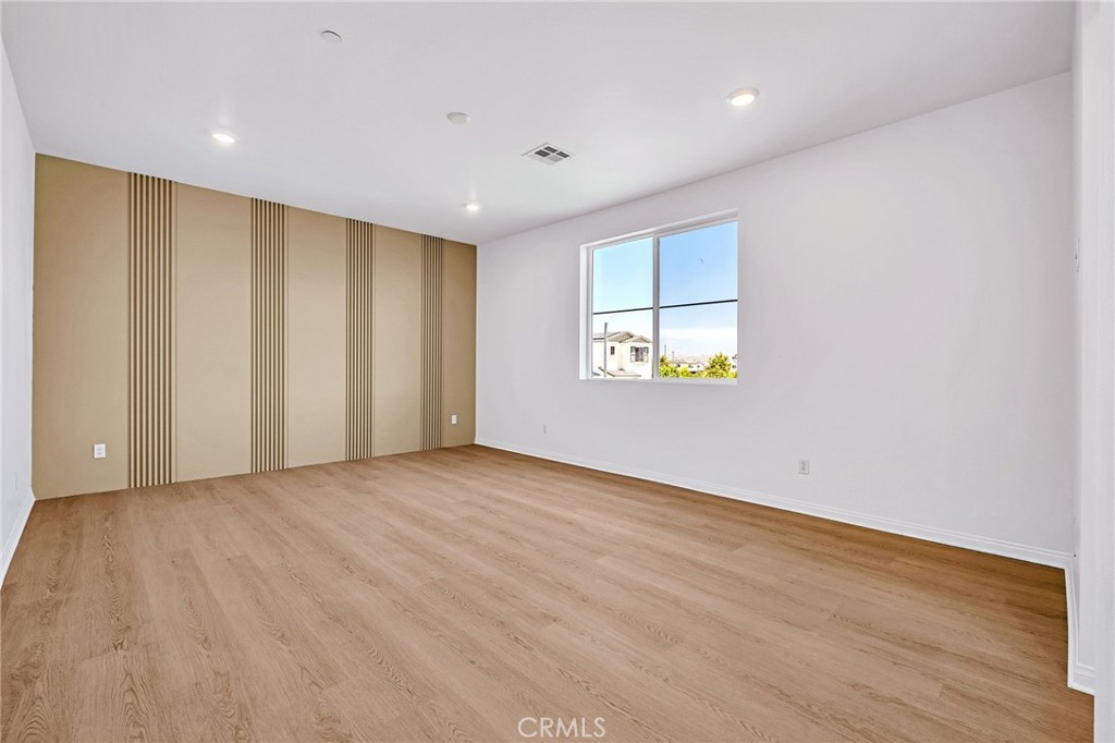 15538 Hawk St Property Photo 22