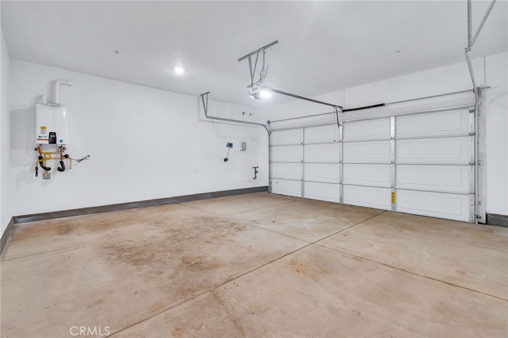15538 Hawk St Property Photo 46