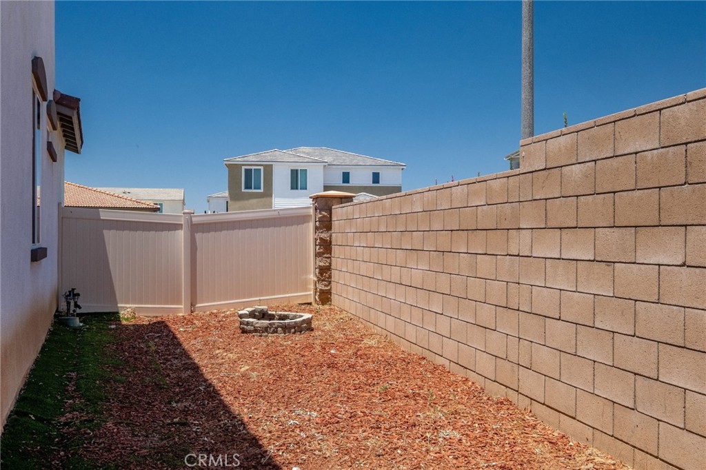 15538 Hawk St Property Photo 50