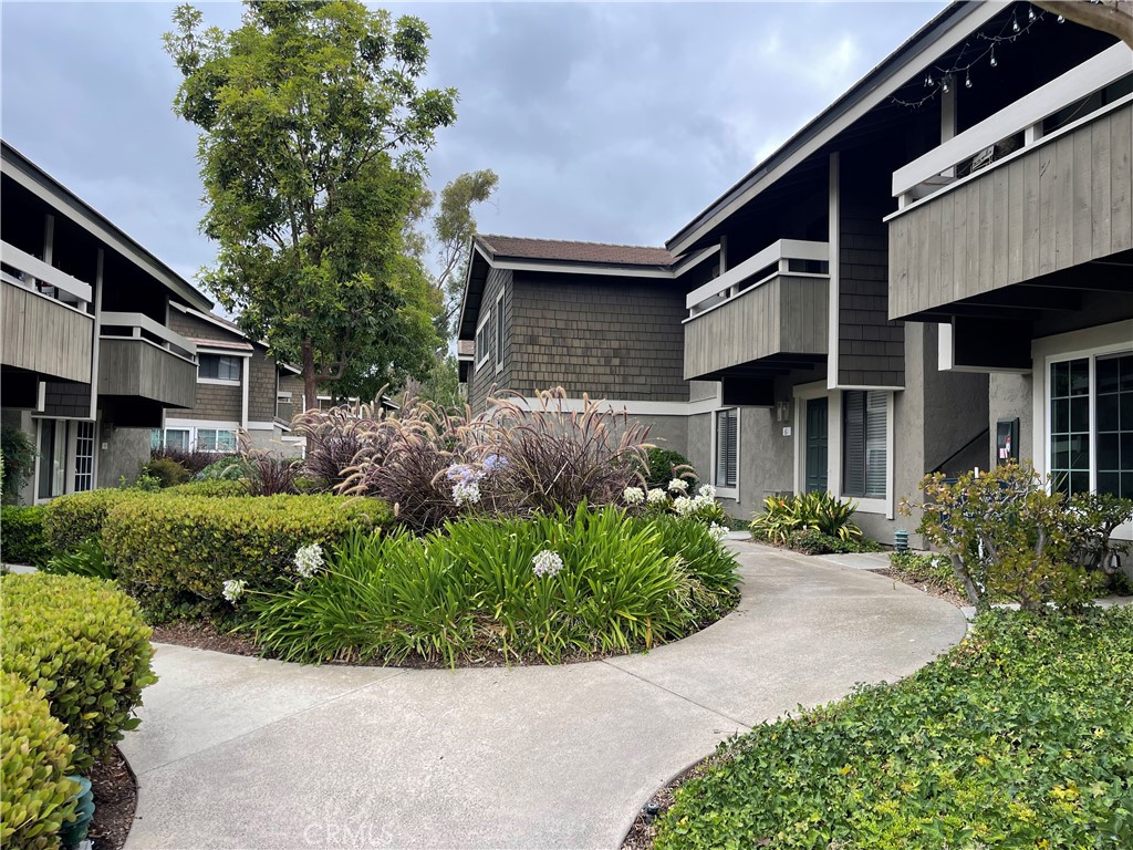 61 Streamwood Property Photo 1