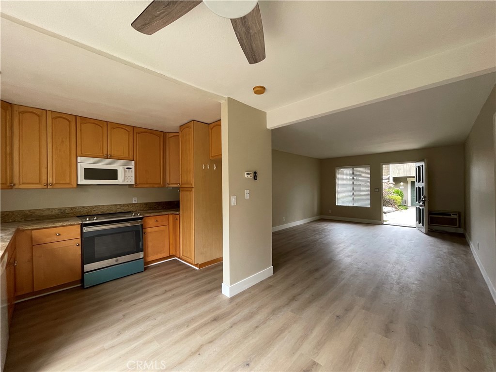 61 Streamwood Property Photo 7