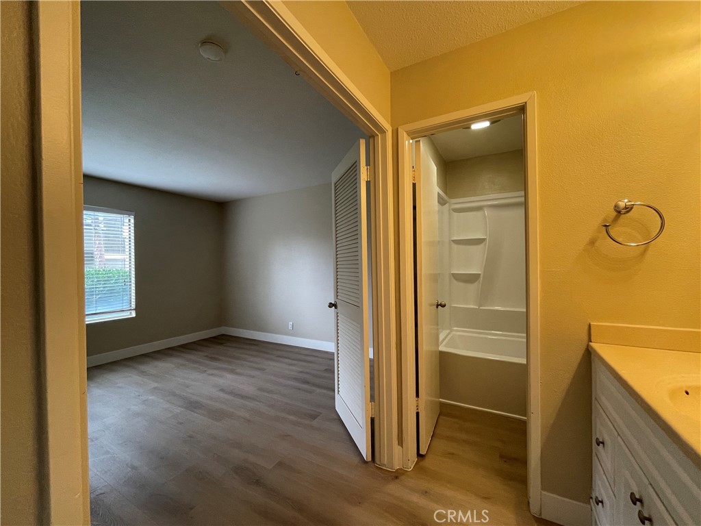 61 Streamwood Property Photo 8