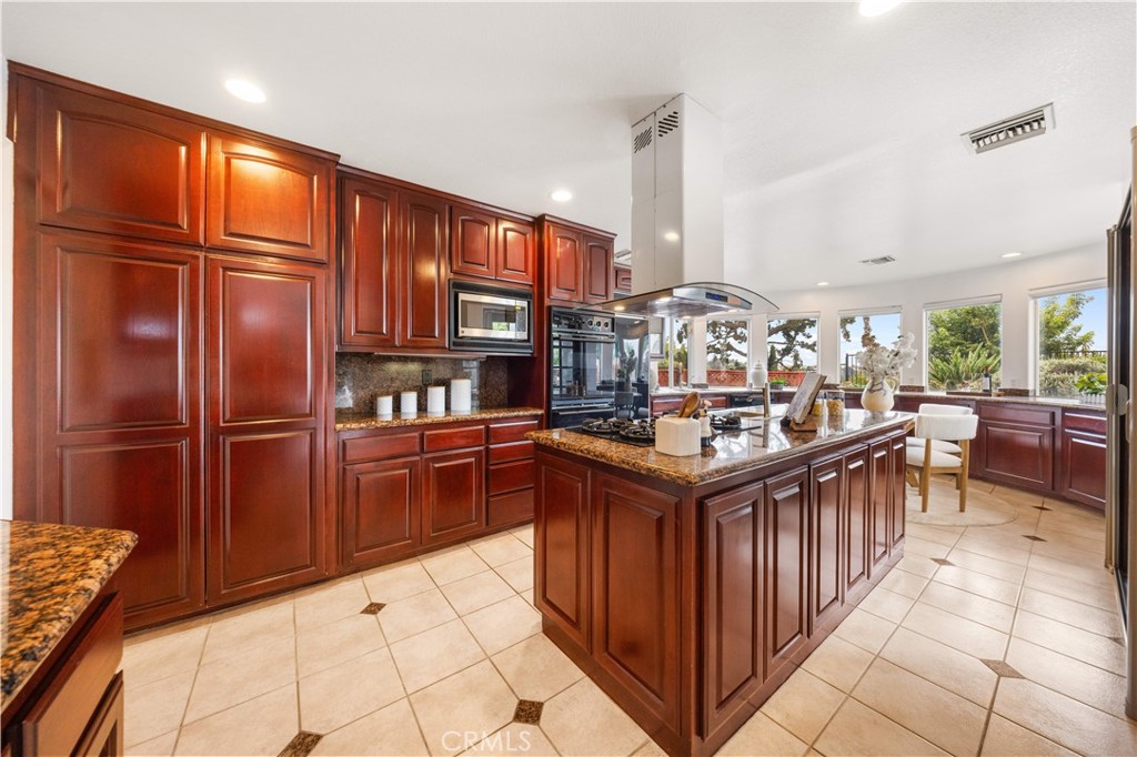 1823 Cliffbranch Property Photo 12