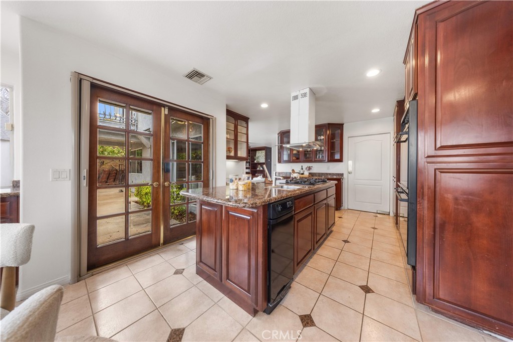1823 Cliffbranch Property Photo 13