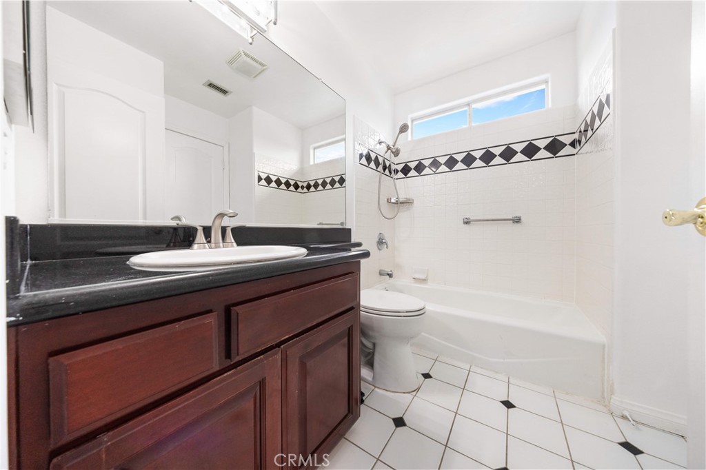 1823 Cliffbranch Property Photo 27